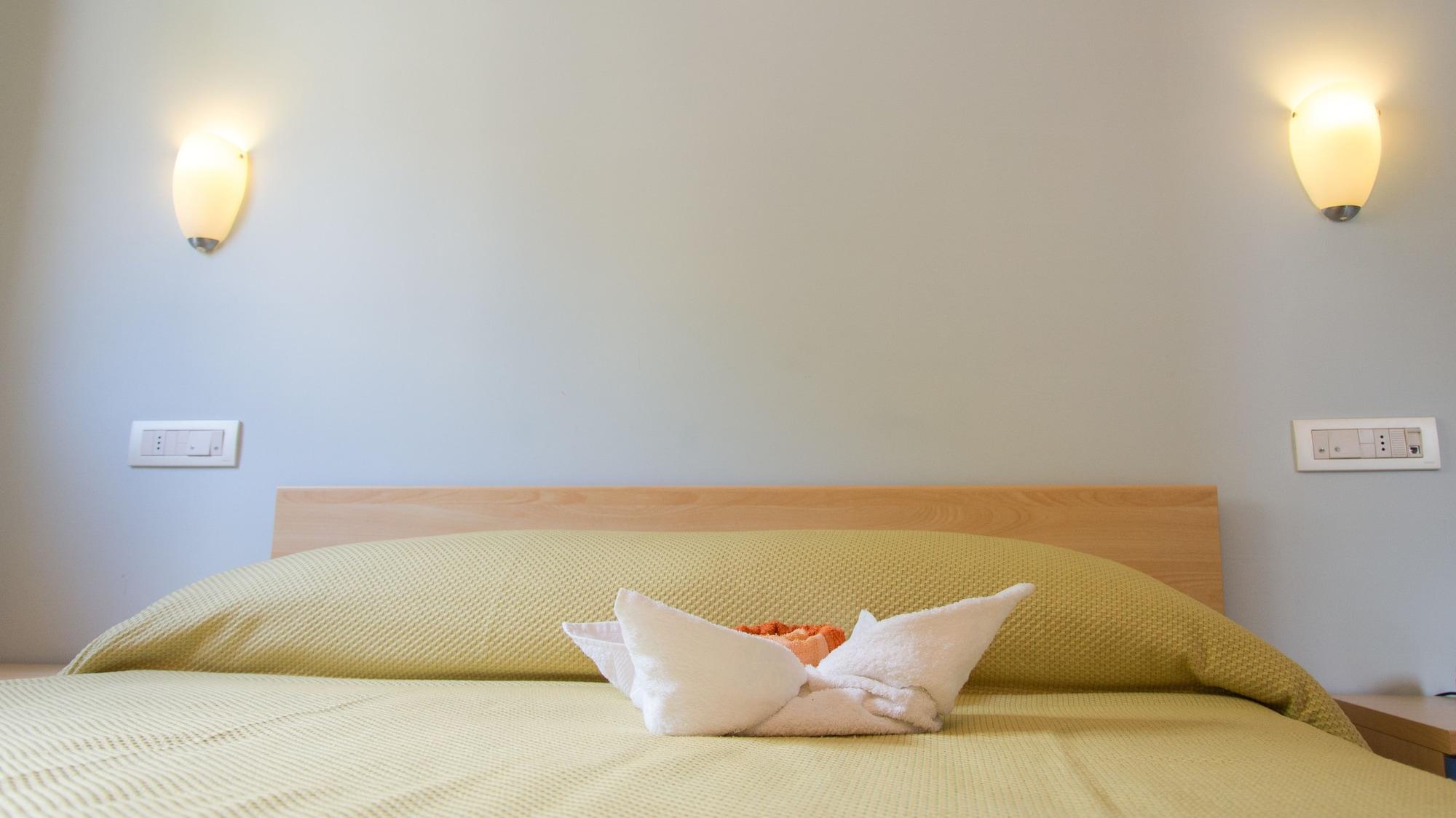 Minihotel Iris Bed & Breakfast 3*
